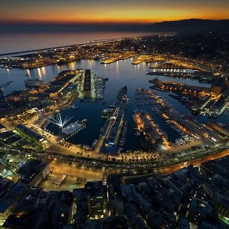 Sole Rosso - Panoramic Aquarium Walk * ג'נובה