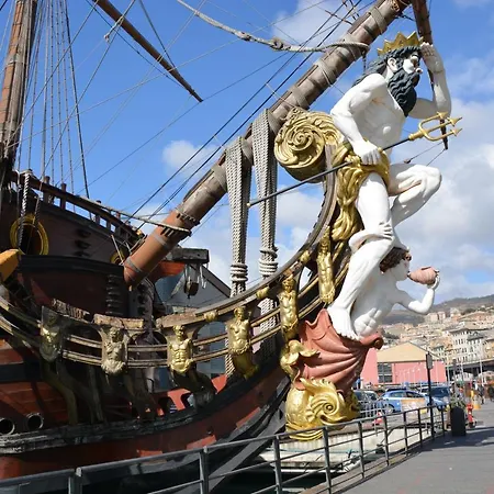 Sole Rosso - Panoramic Aquarium Walk * ג'נובה