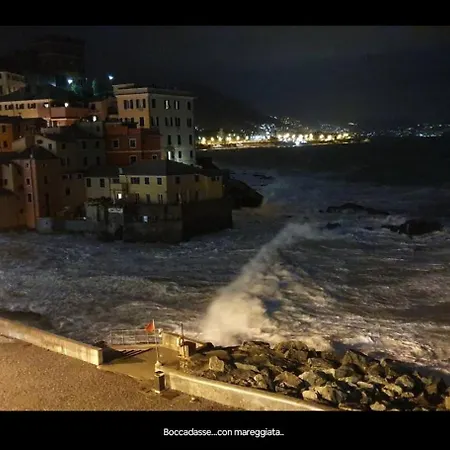 Sole Rosso - Panoramic Aquarium Walk ג'נובה