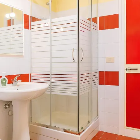 Sole Rosso - Panoramic Aquarium Walk * ג'נובה