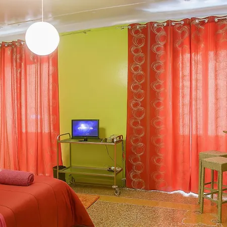 בית הארחה Sole Rosso - Panoramic Aquarium Walk