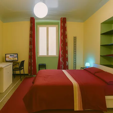 Πανσιόν Sole Rosso - Acquario & Traghetti A Pochi Minuti Γένοβα