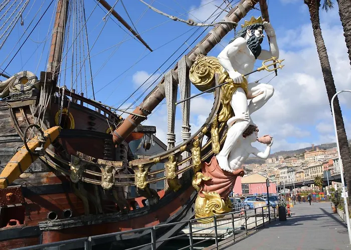 Sole Rosso - Panoramic Aquarium Walk * Genova