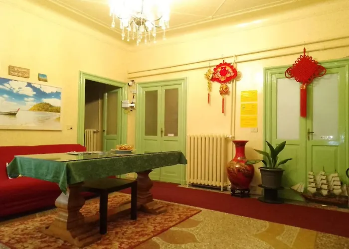 Sole Rosso - Panoramic Aquarium Walk *