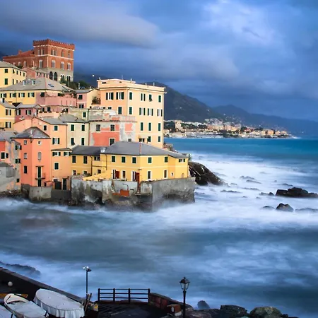 Sole Rosso - Panoramic Aquarium Walk Genua