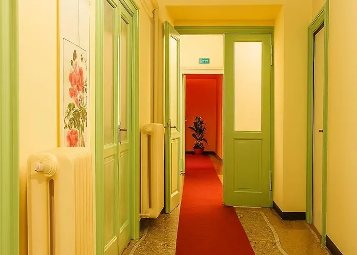 Sole Rosso - Panoramic Aquarium Walk