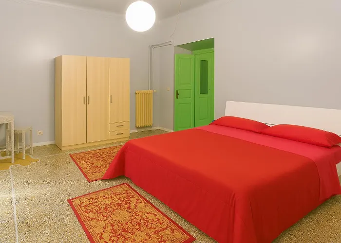 Sole Rosso - Panoramic Aquarium Walk *